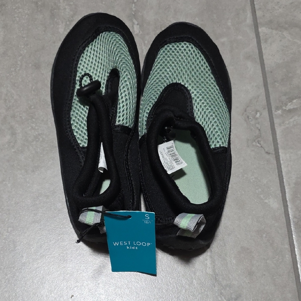 West Loop Kids Aqua Shoes Black and Mint